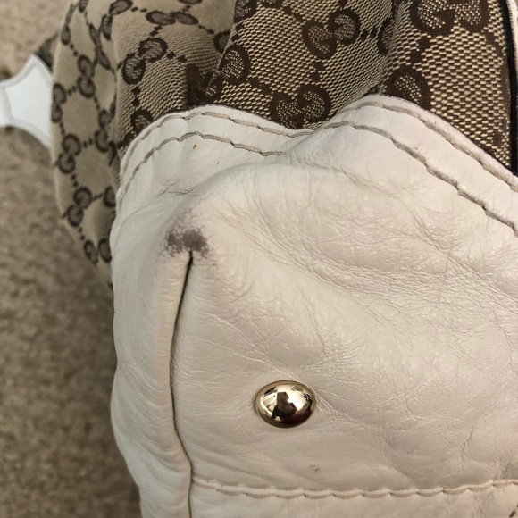 Authentic Gucci - Picture 4 of 6